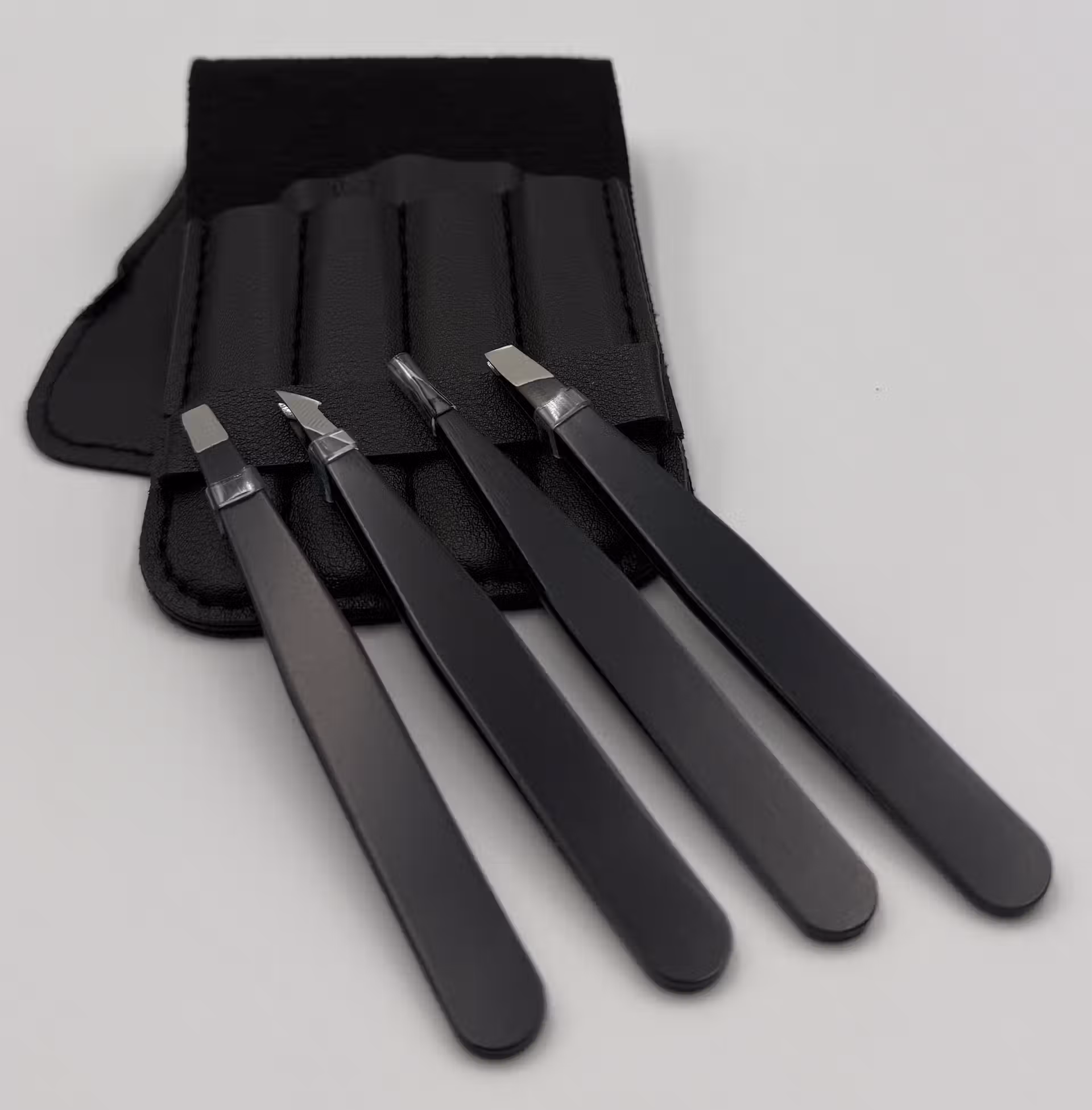 4 pinces à épiler - Pinces qualité professionnelle - Lot pince à épiler avec pochette - Breizhilience.fr