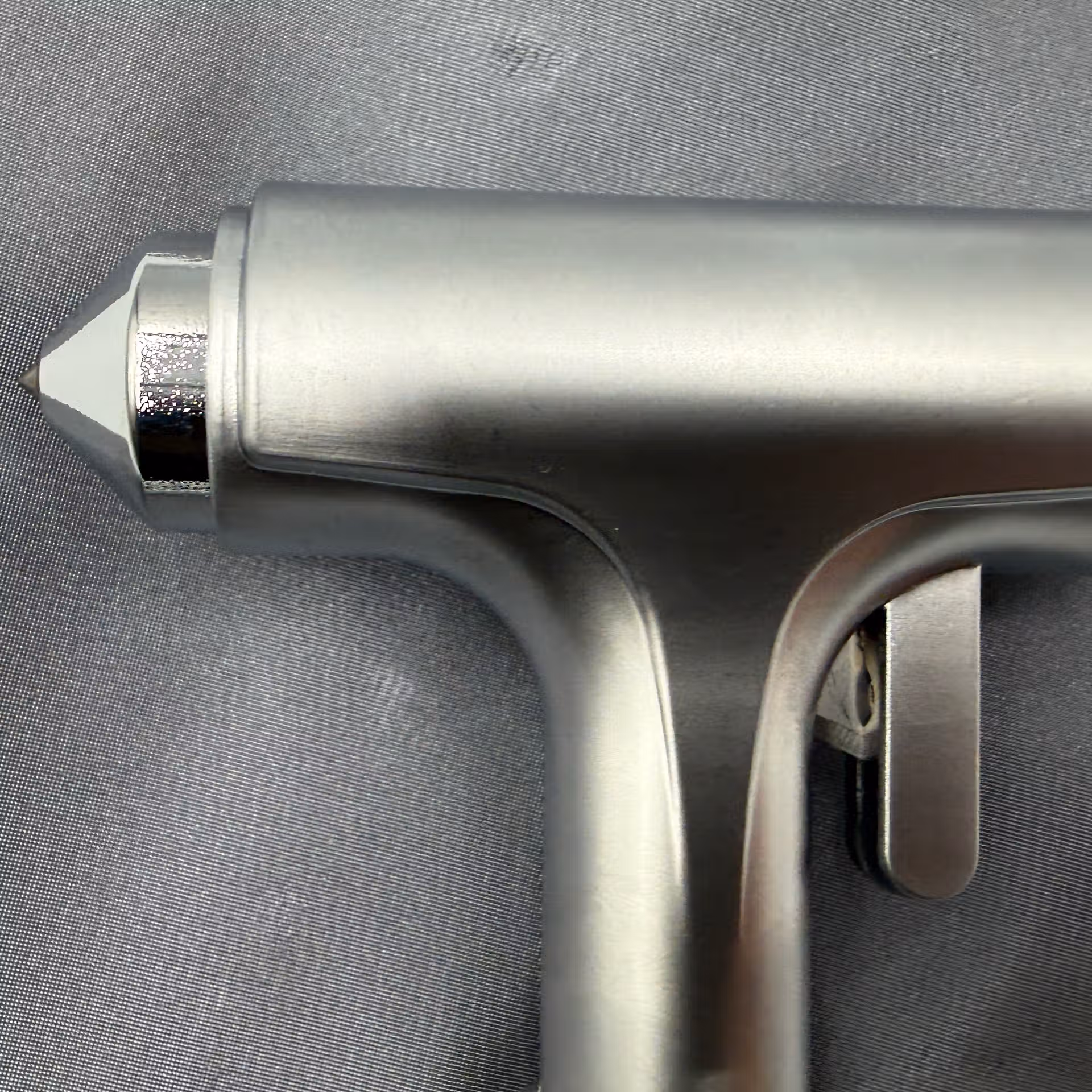 Coupe-ceinture brise-vitre métal - Brise-glace pointe tungstène - Kit survie - Kit secours - Breizhilience.fr