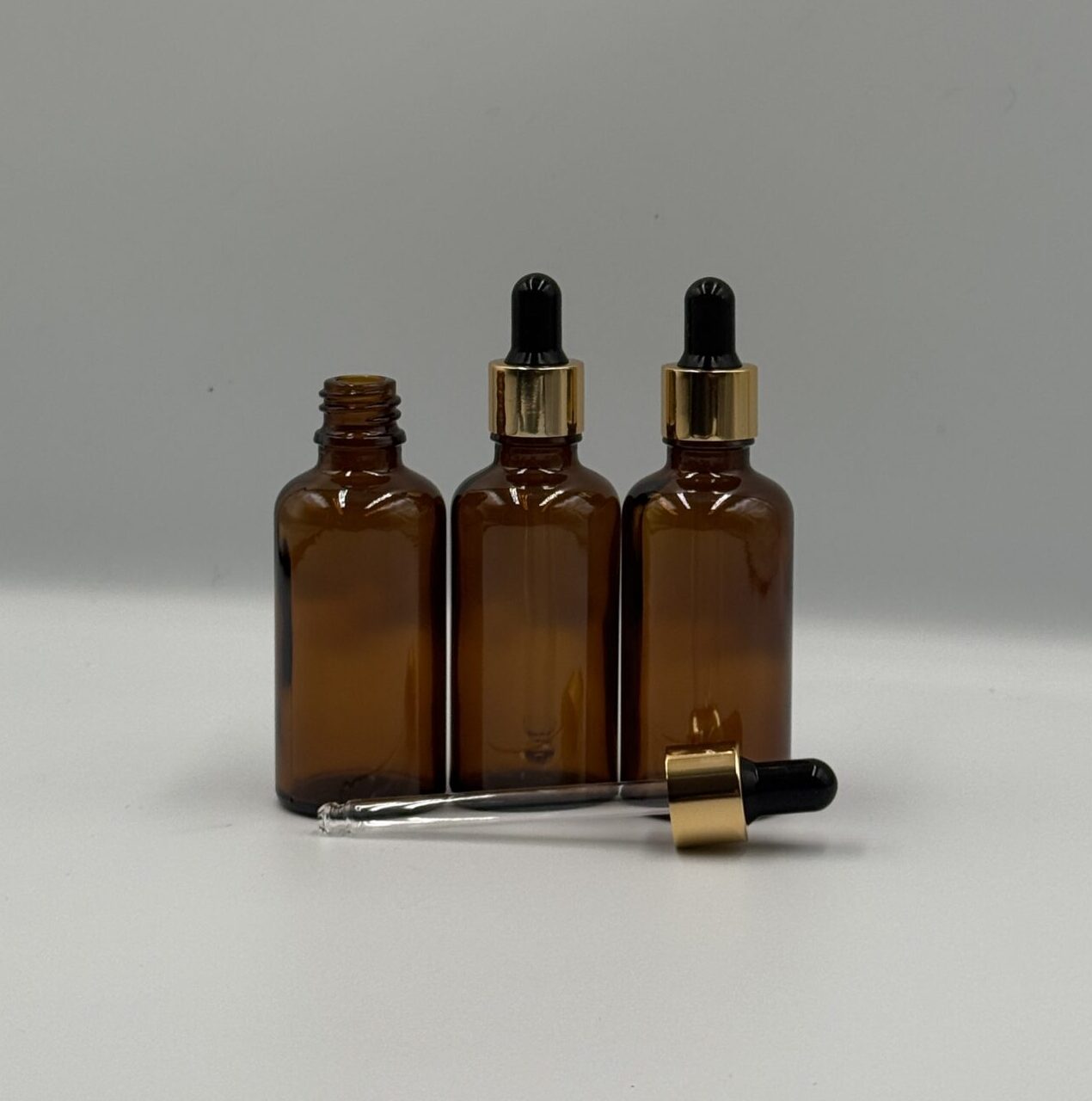 3-flacons-verre-pharmaceutiques Lot de 3 flacons en verre pharmaceutiques ambrés avec bouchon - breizhilience.fr